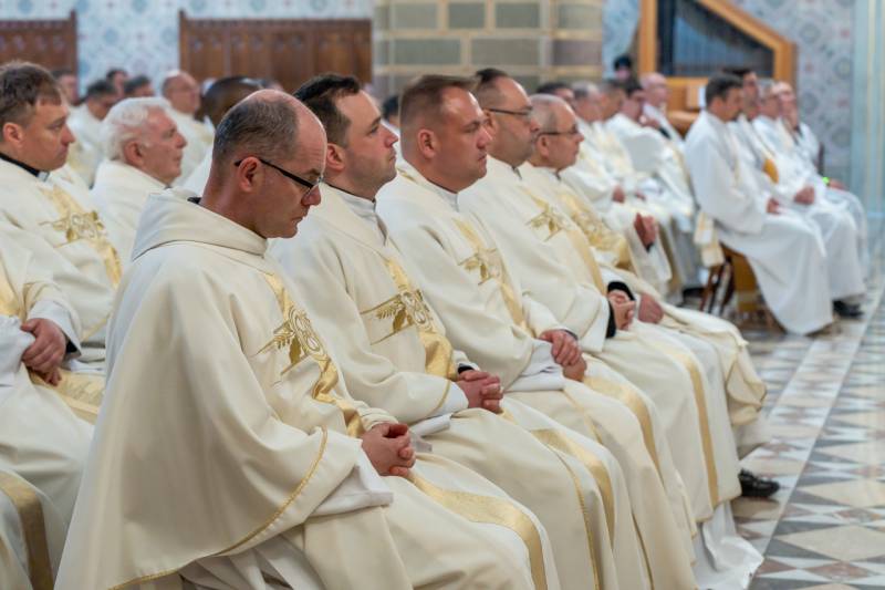 2024_03_28_olajszentelesi szentmise_56.jpg